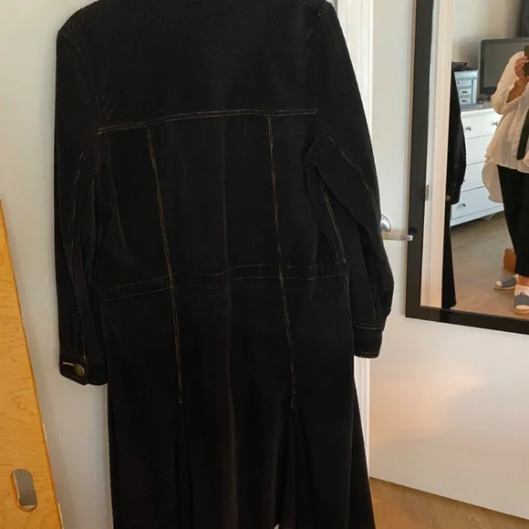 Corduroy long women’s coat - Picture 5 of 8